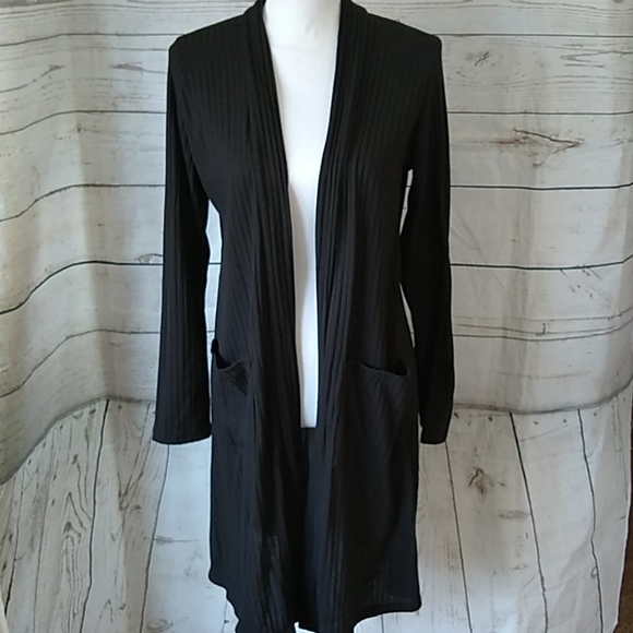 Hybrid & company Tops - 🛍️ 5/$30 Hybrid & Co ribbed black duster